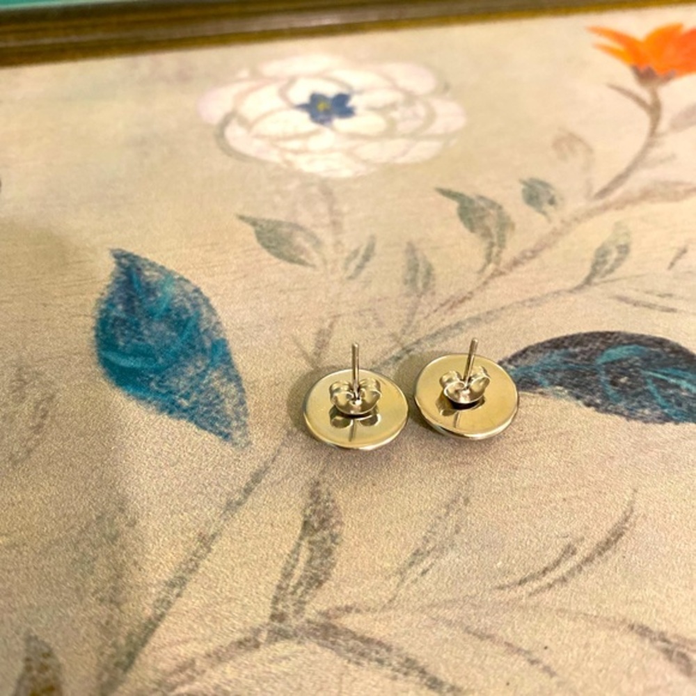 super cute mouse ๐ญ and guitar stud earrings - Picture 6 of 6